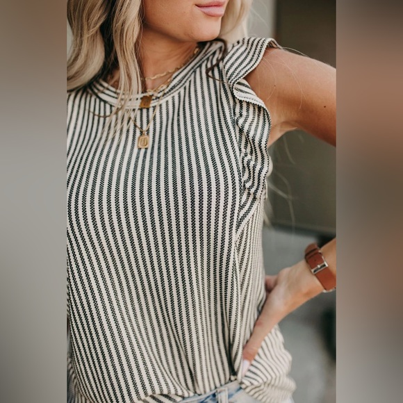 Top - Picture 2 of 3